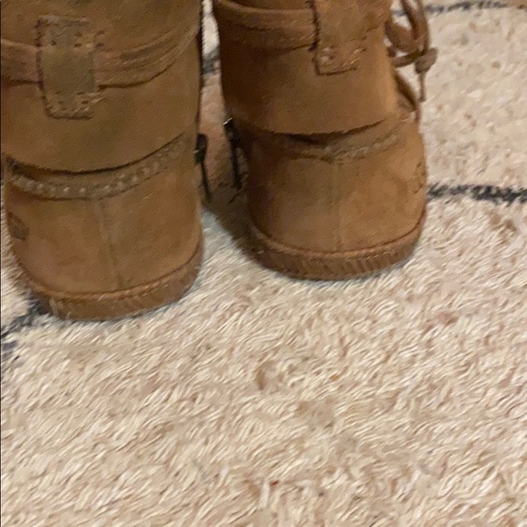 UGG - Picture 5 of 7